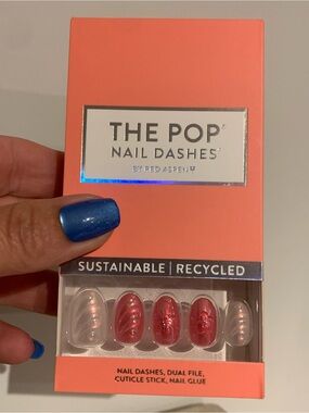 Red Aspen Nail Dashes
